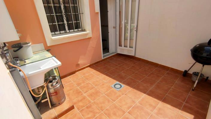 Image No.10-2 Bed House for sale