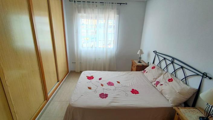 Image No.14-2 Bed House for sale