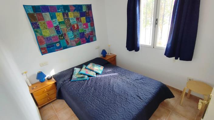 Image No.11-2 Bed House for sale