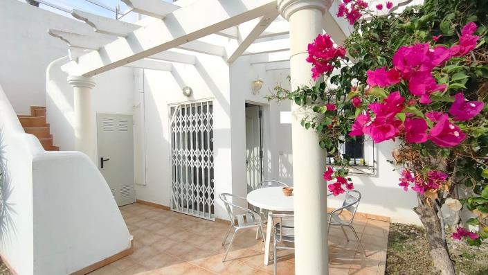 Image No.17-2 Bed House for sale