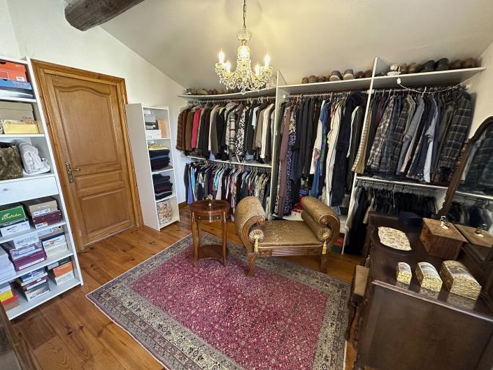 Image No.13-4 Bed Villa / Detached for sale