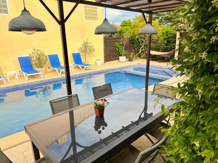 Image No.21-4 Bed Villa / Detached for sale