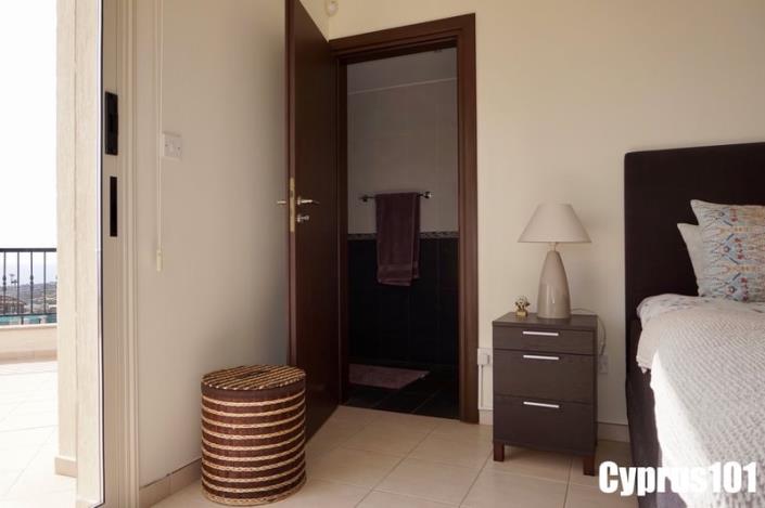 Image No.29-3 Bed Villa / Detached for sale