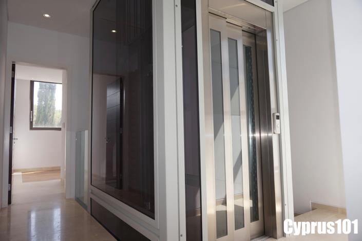 Image No.41-5 Bed Villa / Detached for sale