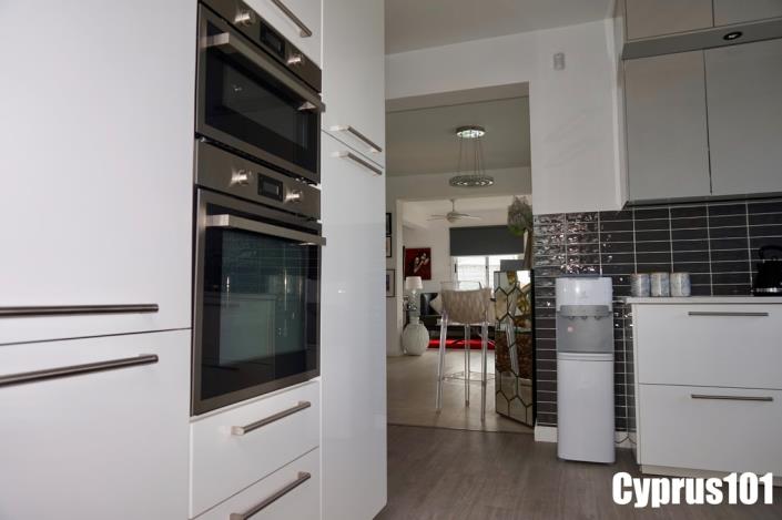 Image No.24-4 Bed Villa / Detached for sale