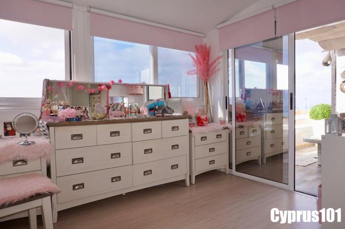 Image No.28-4 Bed Villa / Detached for sale