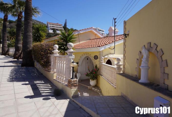 Image No.11-5 Bed Villa / Detached for sale