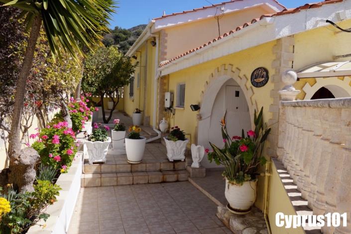 Image No.12-5 Bed Villa / Detached for sale