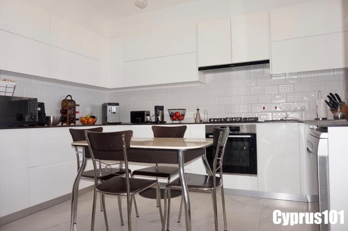 Image No.17-3 Bed Villa / Detached for sale