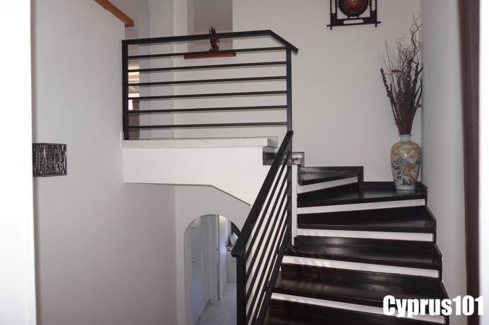 Image No.22-3 Bed Villa / Detached for sale