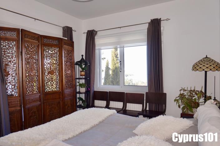 Image No.29-3 Bed Villa / Detached for sale