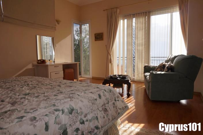 Image No.31-4 Bed Villa / Detached for sale