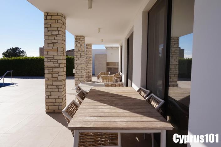 Image No.12-5 Bed Villa / Detached for sale