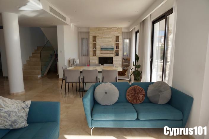 Image No.19-5 Bed Villa / Detached for sale