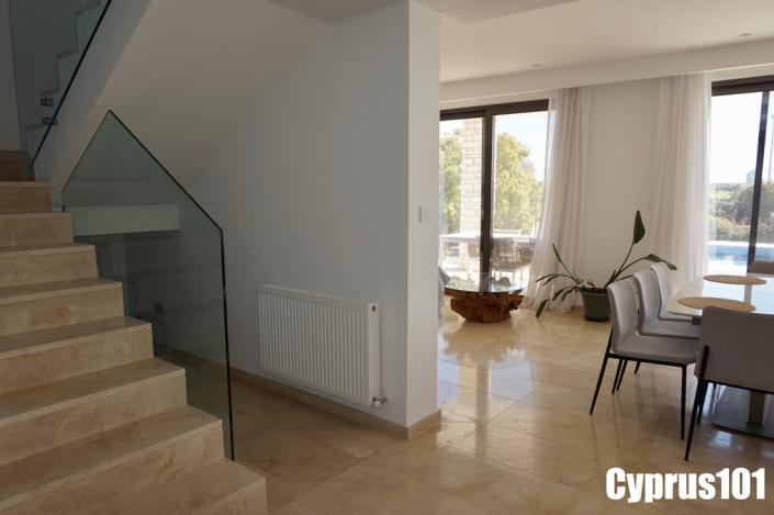 Image No.25-5 Bed Villa / Detached for sale