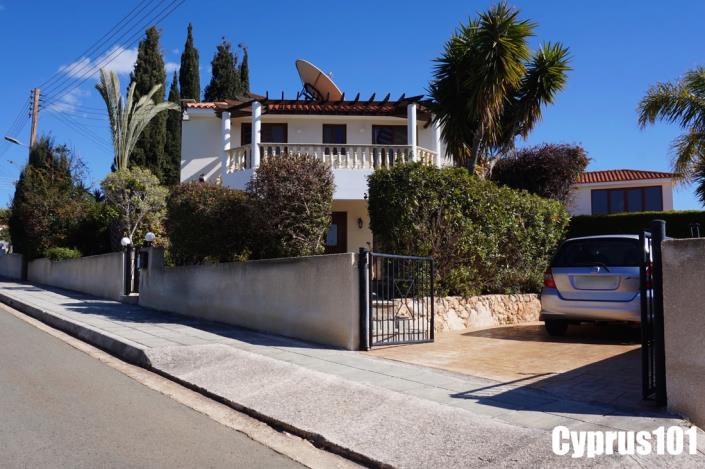 Image No.1-3 Bed Villa / Detached for sale