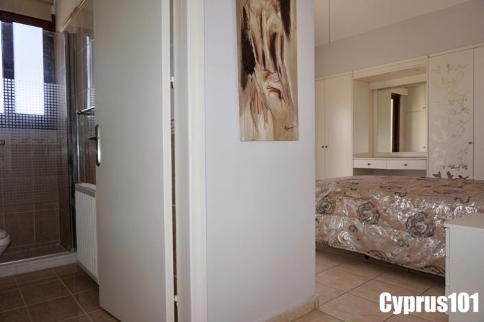 Image No.22-3 Bed Villa / Detached for sale