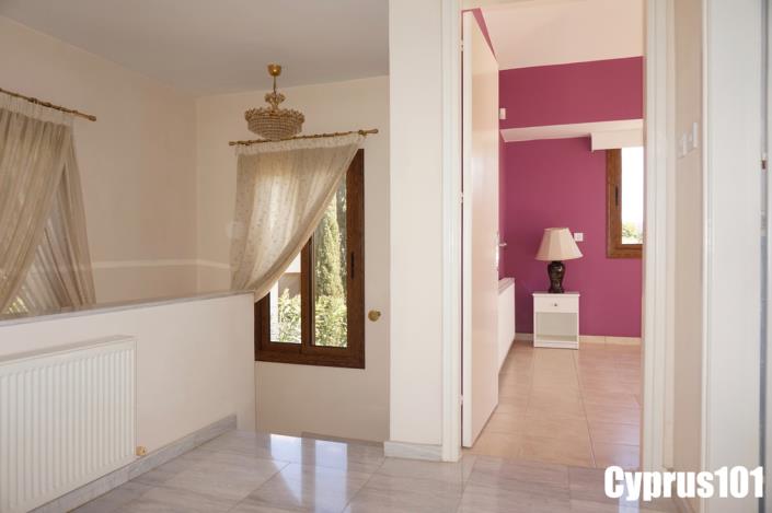 Image No.30-3 Bed Villa / Detached for sale