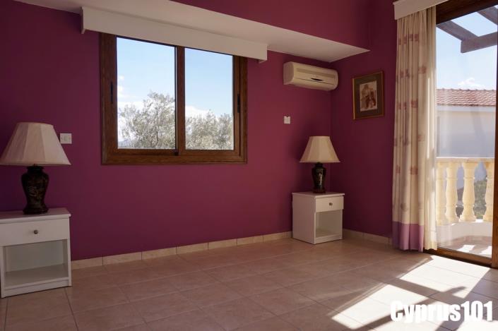 Image No.31-3 Bed Villa / Detached for sale