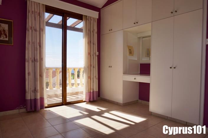 Image No.32-3 Bed Villa / Detached for sale