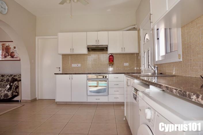 Image No.13-3 Bed Villa / Detached for sale