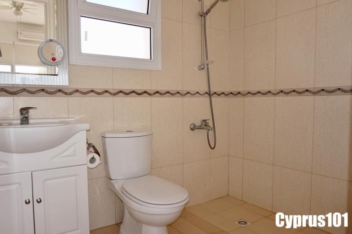 Image No.25-3 Bed Villa / Detached for sale