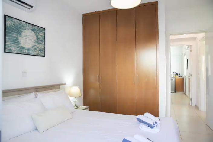 Image No.10-3 Bed Villa / Detached for sale