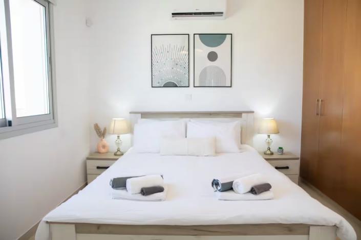 Image No.14-3 Bed Villa / Detached for sale