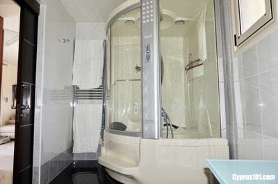 Image No.32-5 Bed Villa / Detached for sale