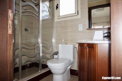 Image No.35-5 Bed Villa / Detached for sale