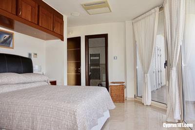 Image No.36-5 Bed Villa / Detached for sale