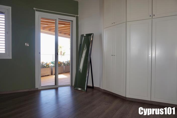 Image No.30-3 Bed Penthouse for sale