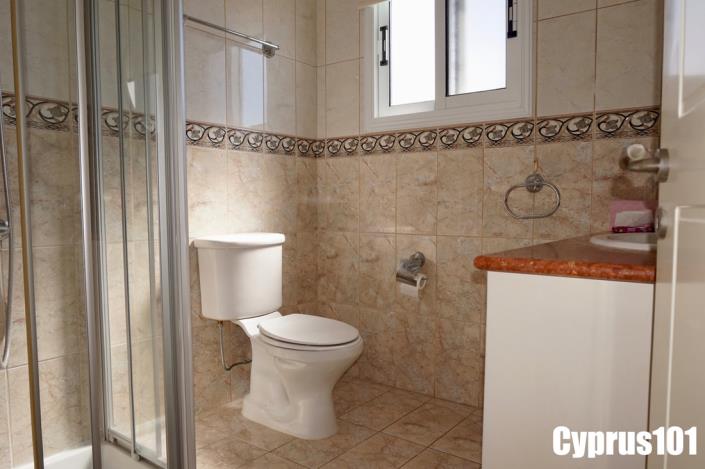 Image No.22-3 Bed Villa / Detached for sale