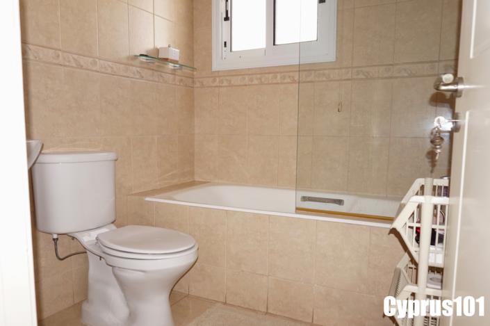 Image No.32-3 Bed Villa / Detached for sale