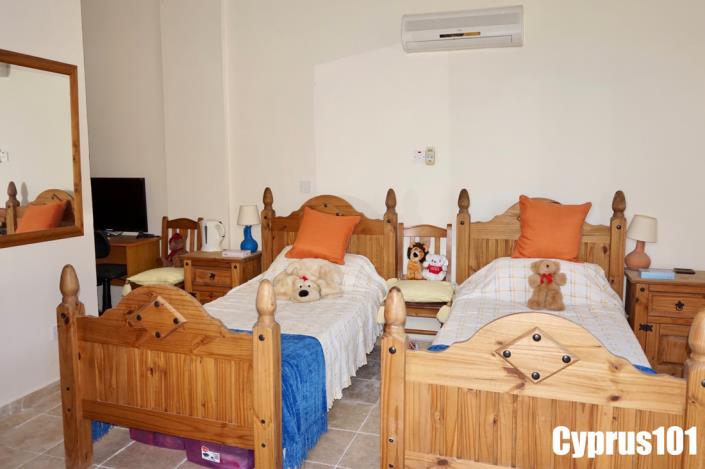 Image No.25-3 Bed Villa / Detached for sale