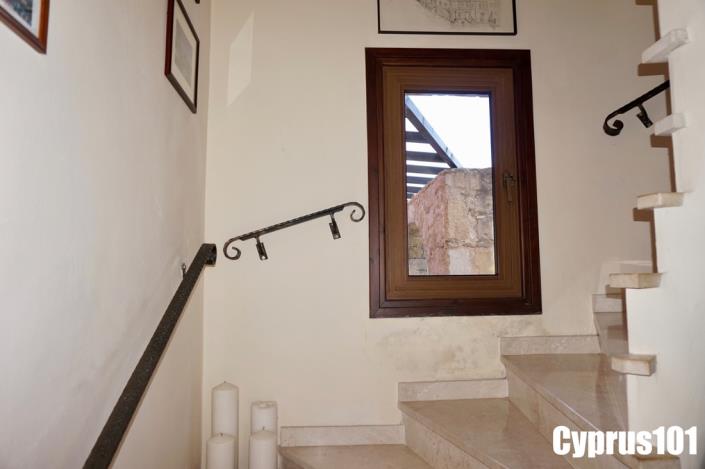 Image No.27-3 Bed Villa / Detached for sale