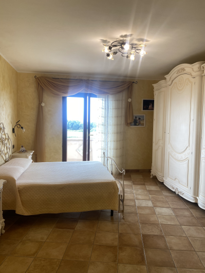 Image No.24-3 Bed Villa / Detached for sale