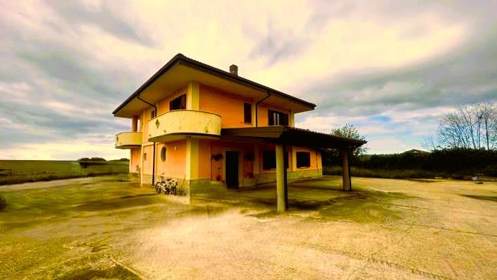 Image No.2-3 Bed Villa / Detached for sale