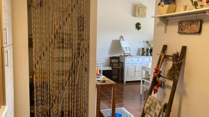 Image No.8-3 Bed Semi-Detached for sale