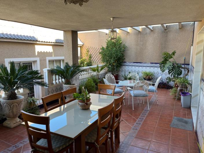 Image No.24-3 Bed House for sale