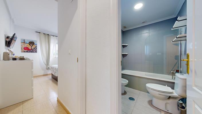 Image No.14-3 Bed Apartment for sale