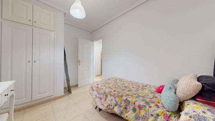 Image No.17-3 Bed Apartment for sale