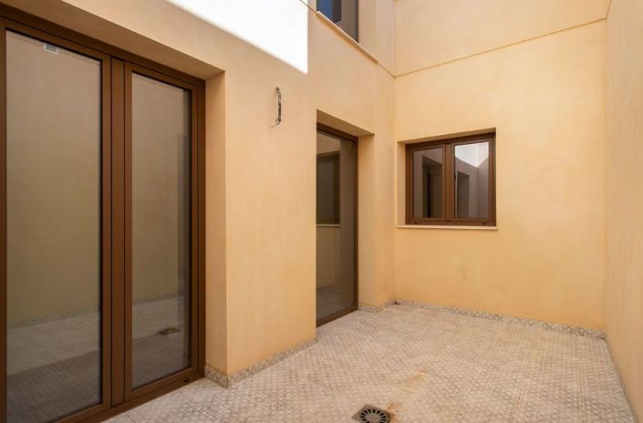 Image No.10-3 Bed Apartment for sale