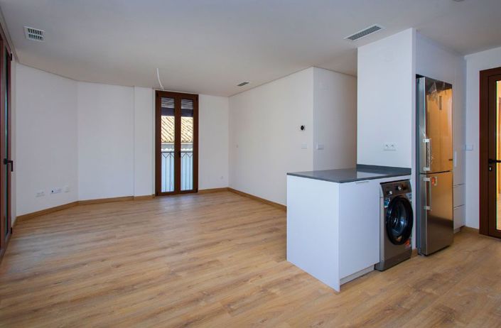 Image No.8-3 Bed Apartment for sale