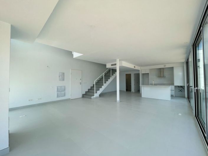 Image No.23-3 Bed Villa for sale