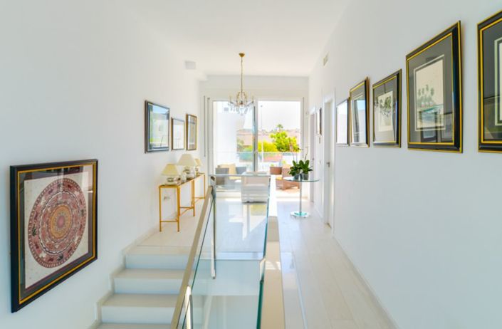 Image No.3-3 Bed Villa for sale