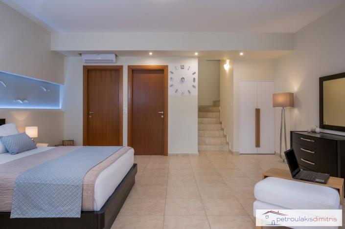 Image No.15-3 Bed Villa for sale