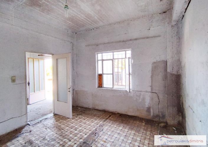 Image No.10-1 Bed House for sale