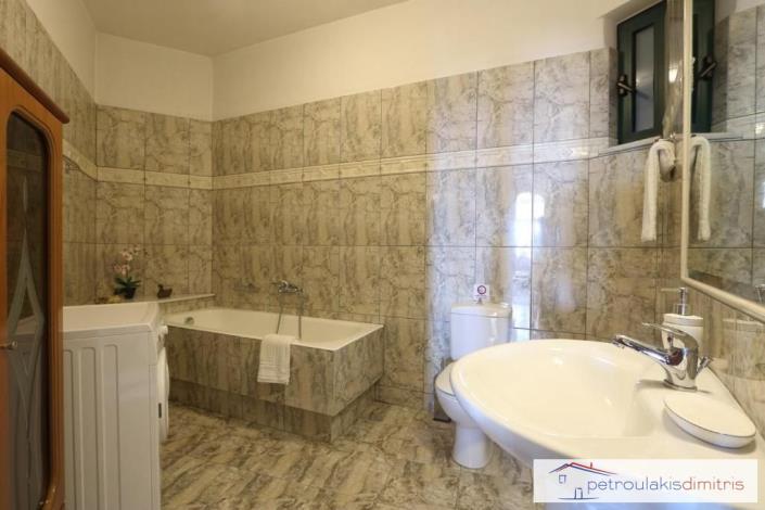 Image No.6-15 Bed House/Villa for sale