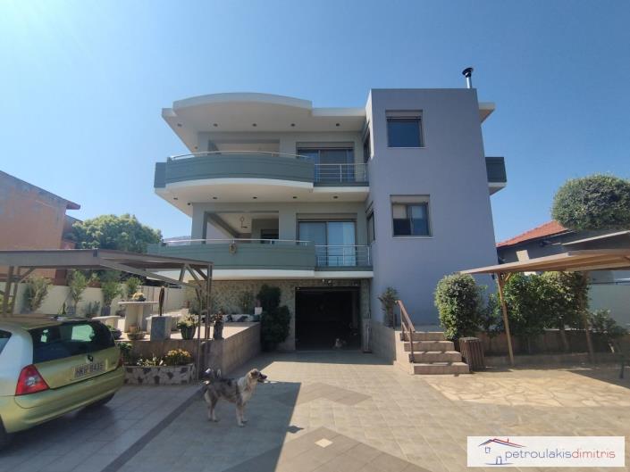 Image No.2-Maison de 6 chambres à vendre à Chania